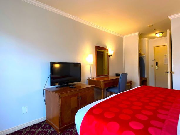 Imagen de la habitación del Hotel Ramada By Wyndham Los Angeles/koreatown West. Foto 6