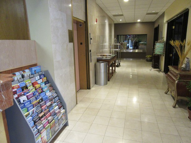 Imagen de los interiores del Hotel Ramada By Wyndham Los Angeles/koreatown West. Foto 15