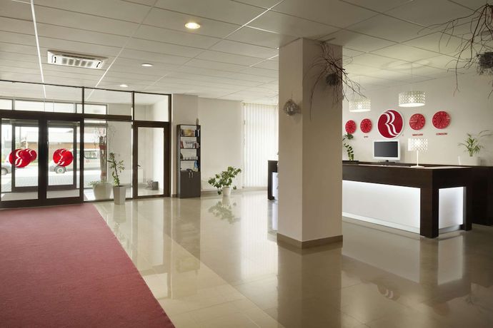 Imagen de los interiores del Hotel Ramada By Wyndham Lviv. Foto 17
