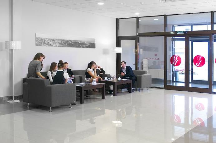 Imagen de los interiores del Hotel Ramada By Wyndham Lviv. Foto 20