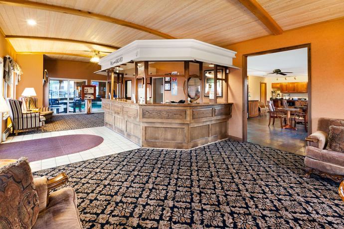 Imagen de los interiores del Hotel Ramada By Wyndham Mackinaw City Waterfront. Foto 17