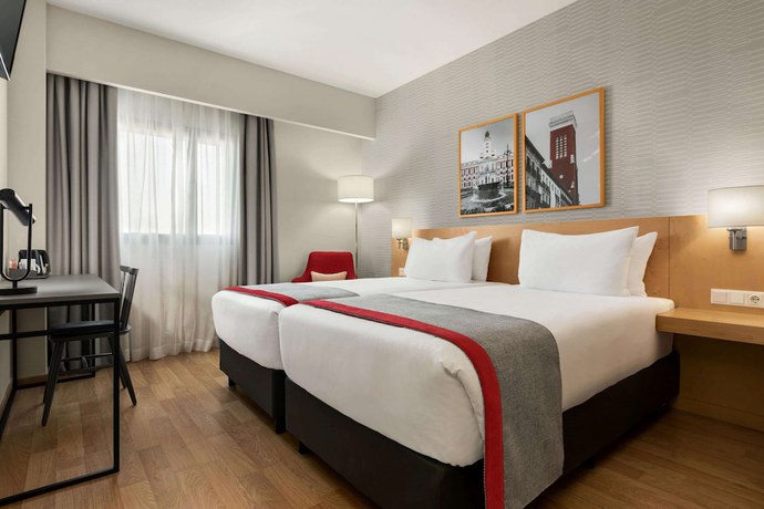 Imagen de la habitación del Hotel Ramada By Wyndham Madrid Getafe. Foto 9