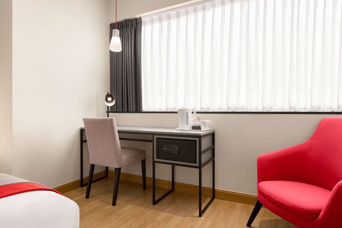 Imagen de la habitación del Hotel Ramada By Wyndham Madrid Tres Cantos. Foto 8