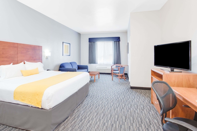 Imagen de la habitación del Hotel Ramada By Wyndham Marina. Foto 6