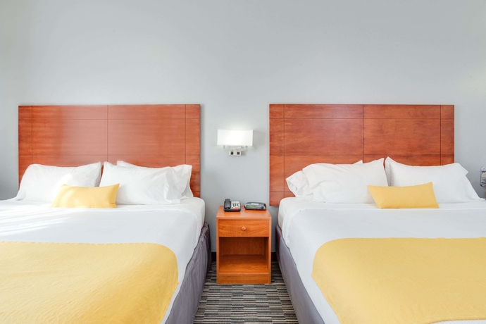 Imagen de la habitación del Hotel Ramada By Wyndham Marina. Foto 13