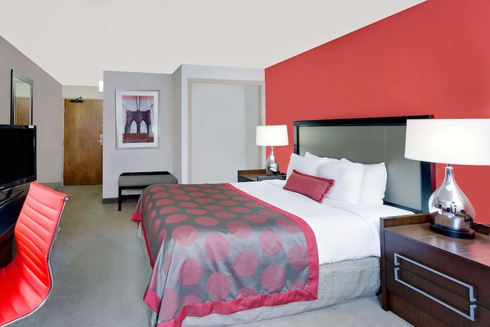 Imagen de la habitación del Hotel Ramada By Wyndham Marquette. Foto 4
