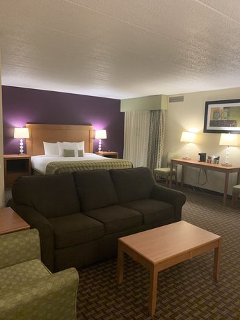 Imagen de la habitación del Hotel Ramada By Wyndham Marquette. Foto 16