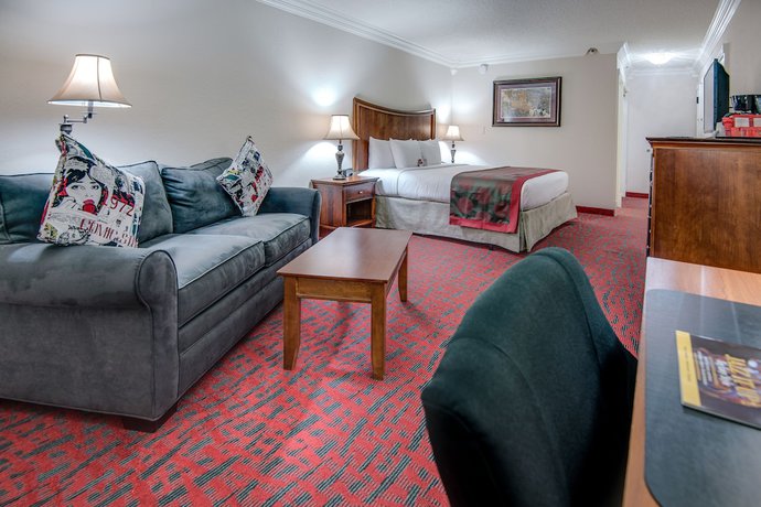 Imagen de la habitación del Hotel Ramada By Wyndham Metairie New Orleans Airport. Foto 8