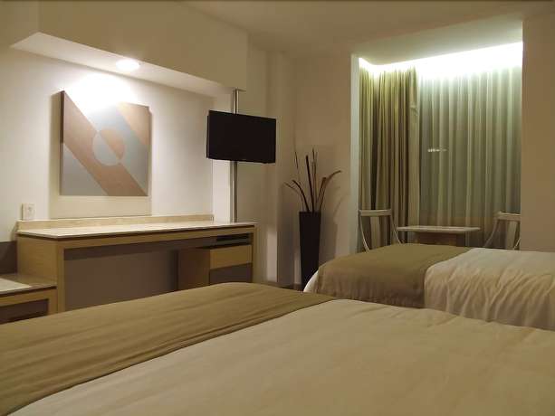Imagen de la habitación del Hotel Ramada By Wyndham Mexico City Santa Fe. Foto 9