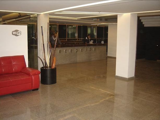 Imagen de los interiores del Hotel Ramada By Wyndham Mexico City Santa Fe. Foto 20