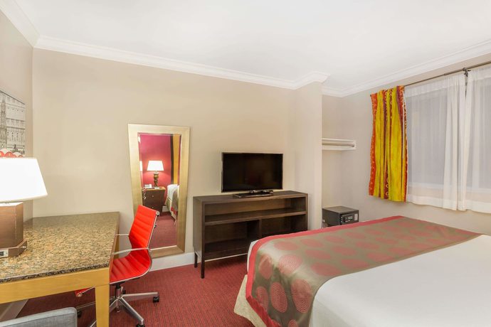 Imagen de la habitación del Hotel Ramada By Wyndham Miami Springs/miami International Airport. Foto 6