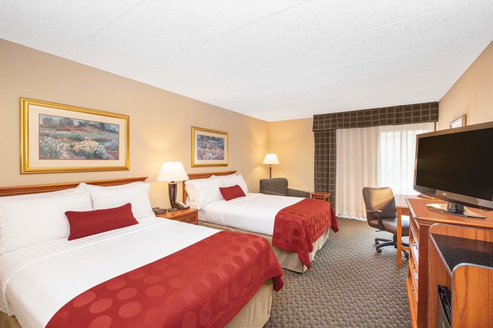 Imagen de la habitación del Hotel Ramada By Wyndham Midtown Grand Island. Foto 6