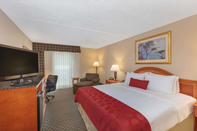 Imagen de la habitación del Hotel Ramada By Wyndham Midtown Grand Island. Foto 8