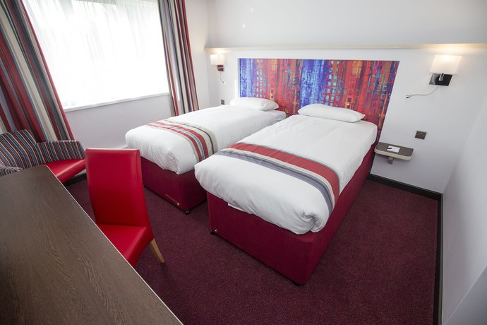 Imagen de la habitación del Hotel Ramada By Wyndham Milton Keynes. Foto 4