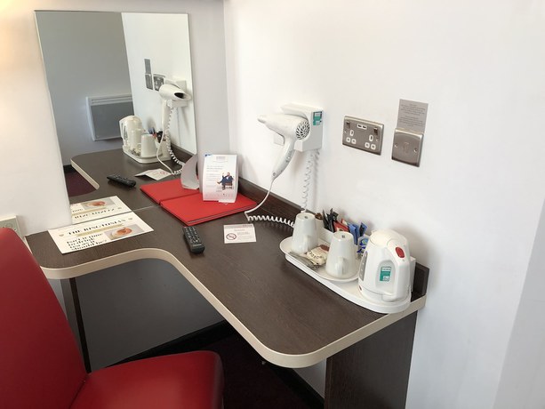 Imagen de la habitación del Hotel Ramada By Wyndham Milton Keynes. Foto 16