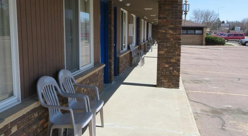 Imagen general del Hotel Ramada By Wyndham Mitchell & Conference Cent. Foto 4