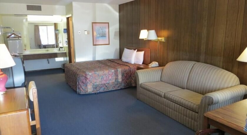 Imagen de la habitación del Hotel Ramada By Wyndham Mitchell & Conference Cent. Foto 6