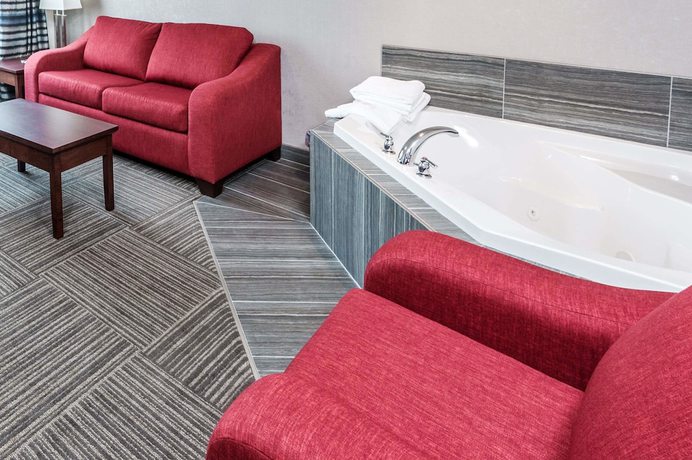 Imagen de la habitación del Hotel Ramada By Wyndham Moose Jaw. Foto 10