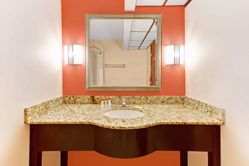 Imagen de la habitación del Hotel Ramada By Wyndham Murfreesboro. Foto 2