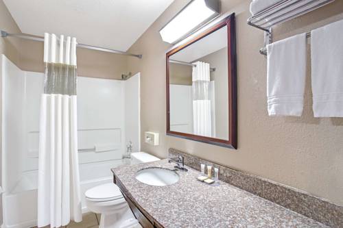 Imagen de la habitación del Hotel Ramada By Wyndham Murfreesboro. Foto 11