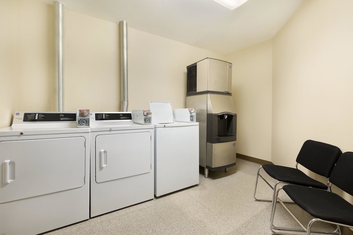 Imagen de los interiores del Hotel Ramada By Wyndham Nanaimo. Foto 18