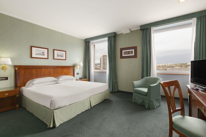 Imagen de la habitación del Hotel Ramada By Wyndham Naples. Foto 6