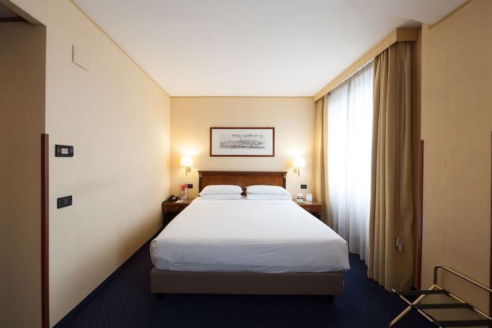 Imagen de la habitación del Hotel Ramada By Wyndham Naples. Foto 8