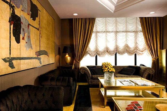 Imagen de los interiores del Hotel Ramada By Wyndham Naples. Foto 18