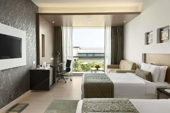 Imagen de la habitación del Hotel Ramada By Wyndham Navi Mumbai. Foto 2