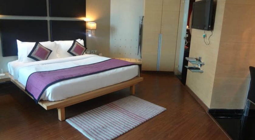 Imagen de la habitación del Hotel Ramada By Wyndham Navi Mumbai. Foto 9