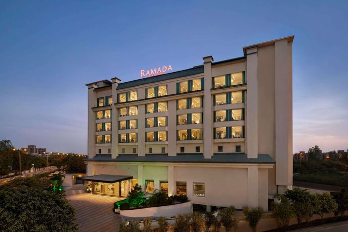 Imagen general del Hotel Ramada By Wyndham New Delhi Pitampura. Foto 1