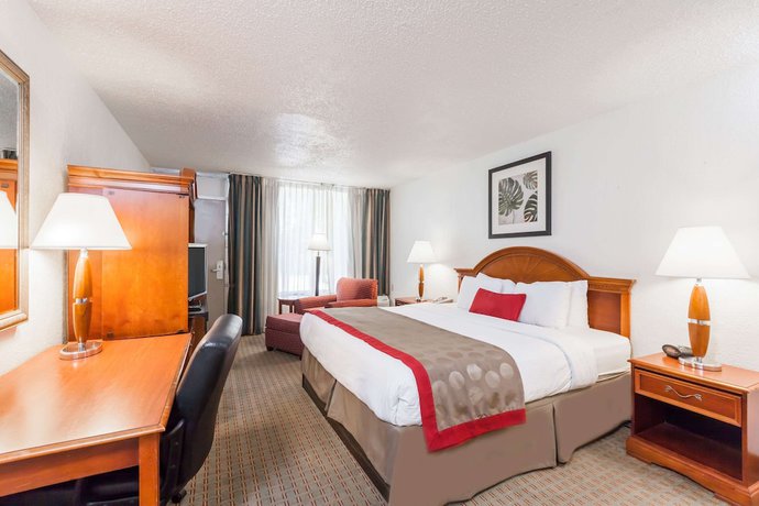 Imagen de la habitación del Hotel Ramada By Wyndham New Iberia. Foto 2