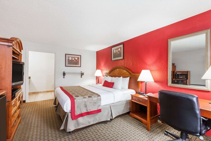 Imagen de la habitación del Hotel Ramada By Wyndham New Iberia. Foto 4