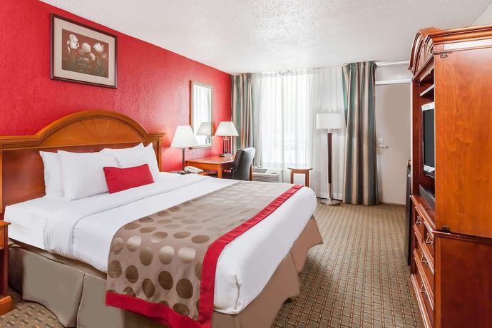 Imagen de la habitación del Hotel Ramada By Wyndham New Iberia. Foto 18