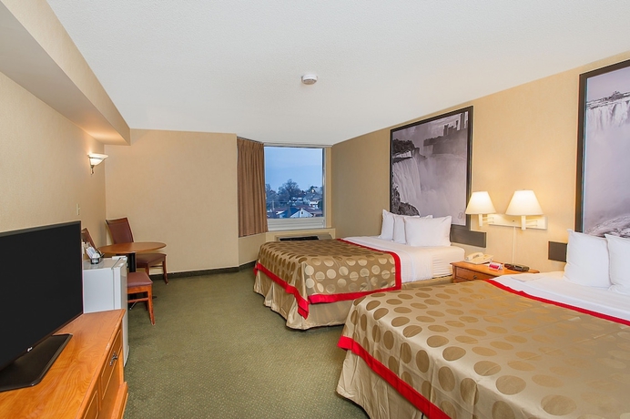 Imagen de la habitación del Hotel Ramada By Wyndham Niagara Falls Near The Falls. Foto 5