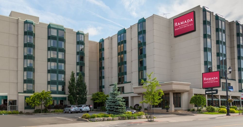 Imagen general del Hotel Ramada By Wyndham Niagara Falls Near The Falls. Foto 1