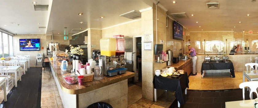 Imagen del bar/restaurante del Hotel Ramada By Wyndham North Bergen. Foto 3