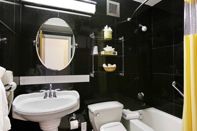 Imagen de la habitación del Hotel Ramada By Wyndham North Bergen. Foto 13