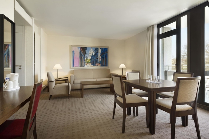 Imagen de la habitación del Hotel Ramada By Wyndham Nuernberg Parkhotel. Foto 10