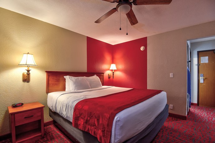 Imagen de la habitación del Hotel Ramada By Wyndham Oklahoma City Airport North. Foto 8