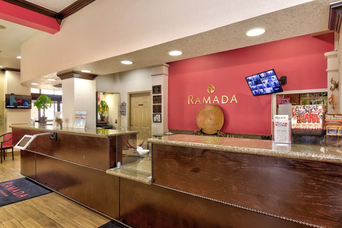 Imagen de los interiores del Hotel Ramada By Wyndham Oklahoma City Airport North. Foto 19