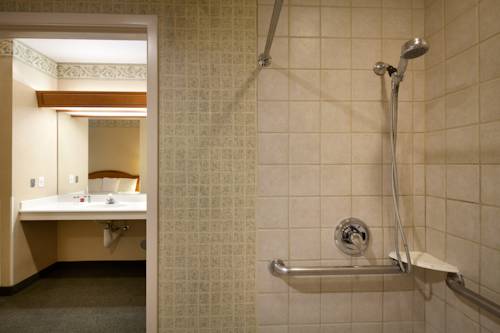 Imagen de la habitación del Hotel Ramada By Wyndham Olympia. Foto 15