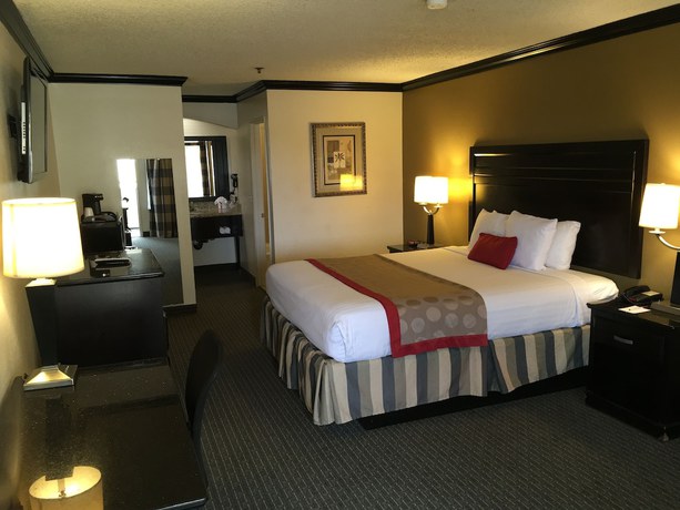 Imagen de la habitación del Hotel Ramada By Wyndham Ontario. Foto 2