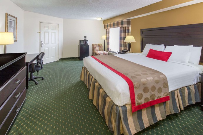 Imagen de la habitación del Hotel Ramada By Wyndham Ontario. Foto 4