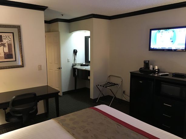 Imagen de la habitación del Hotel Ramada By Wyndham Ontario. Foto 11