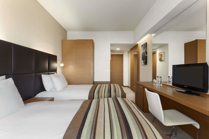 Imagen de la habitación del Hotel Ramada By Wyndham Oradea. Foto 3