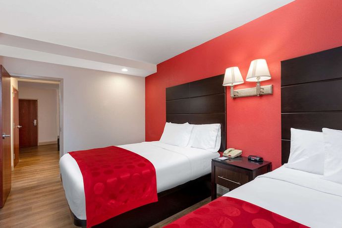 Imagen de la habitación del Hotel Ramada By Wyndham Panama City. Foto 9