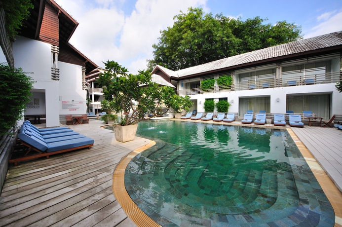 Imagen de la piscina del Hotel Ramada By Wyndham Phuket Southsea. Foto 16