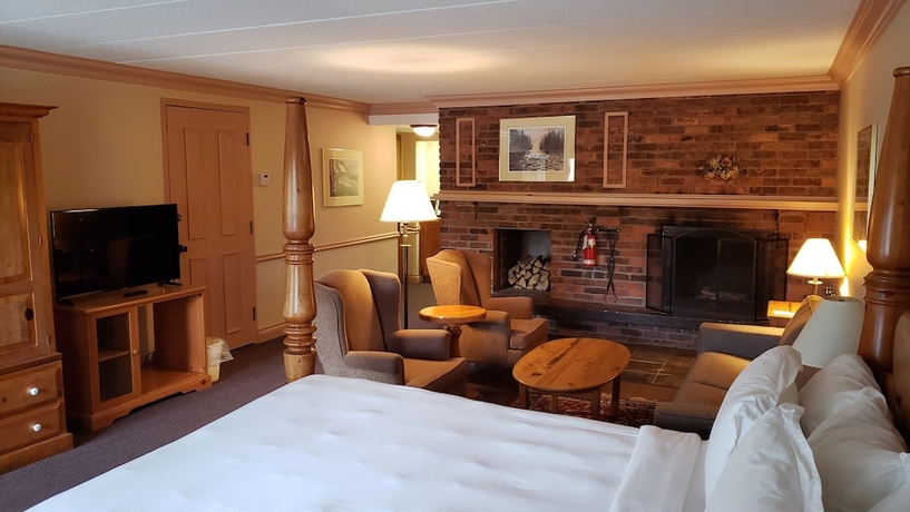 Imagen de la habitación del Hotel Ramada By Wyndham Pinewood Park Resort North Bay. Foto 6