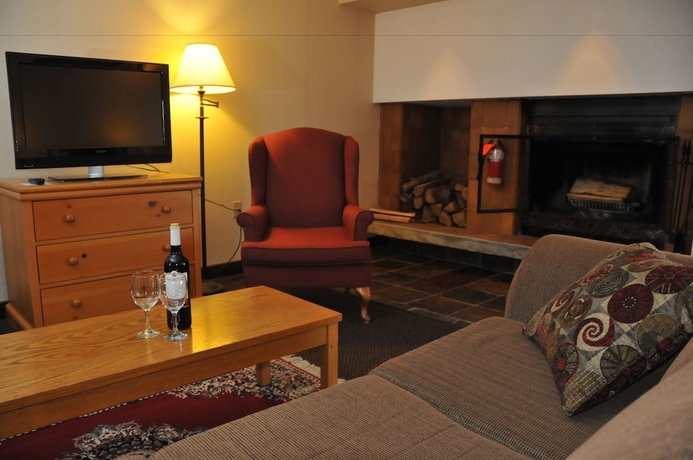 Imagen de la habitación del Hotel Ramada By Wyndham Pinewood Park Resort North Bay. Foto 9